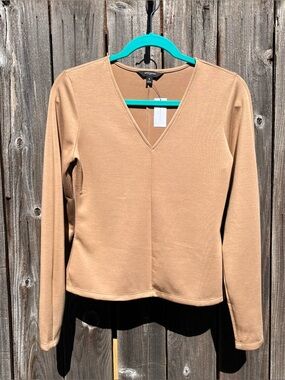 Banana Republic afternoon latte long sleeve v-neck seamed scuba top size small